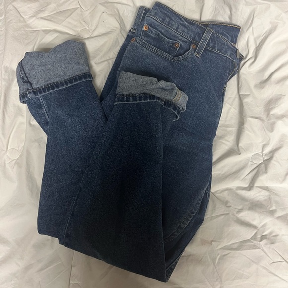 90’s Unisex Levi’s Jeans - Picture 2 of 2